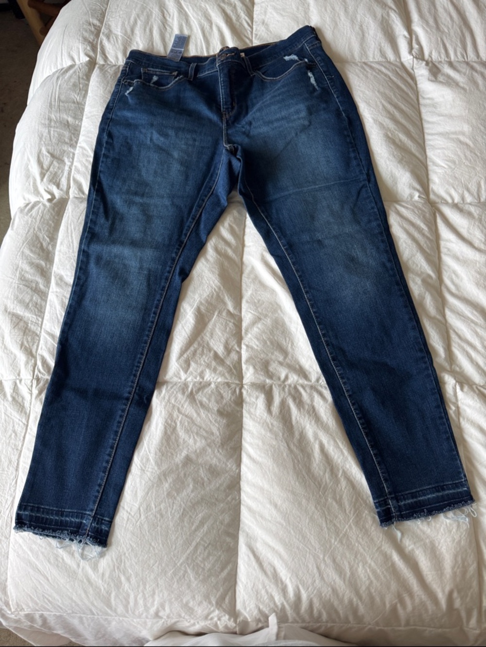 Levis 311 shaping skinny Dark Wash Jeans - Raw Hem